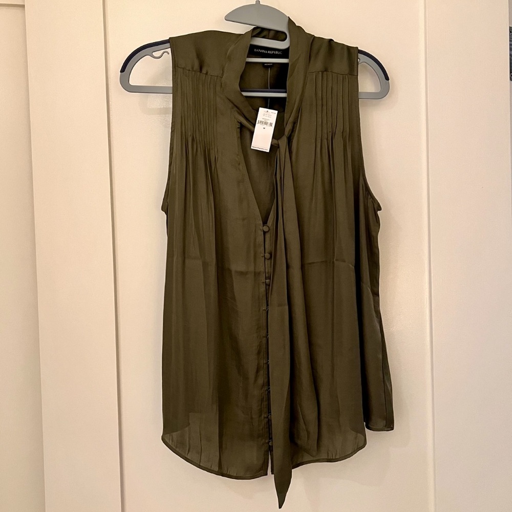 Banana Republic Olive Green Sleeveless Blouse with Bow Tie